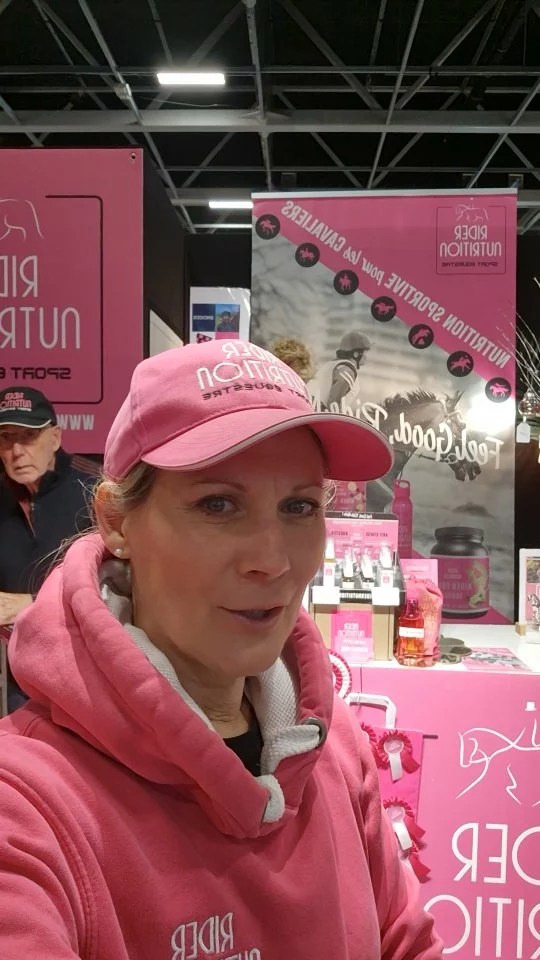 2ème journée sur notre stand Hall 6 C14 @salonduchevaldeparis 🥤💫💯

#nutritionsportivepourlescavaliers 
#sportsnutrition