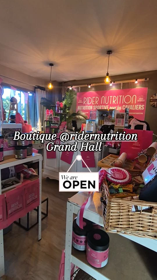 Boutique @ridernutrition ouverte non-stop pendant le concours @harcourofficial Dressage : 
9 - 12 avril inclus.
Horaires 9h30 à  17h30