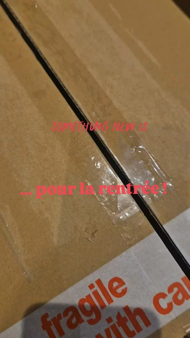 Notre gamme @ridernutrition ne cesse de s'agrandir. 🥤🌸
Nous avons hâte de vous en dévoiler encore un nouveau produit très prochainement pour votre rentrée à cheval. 
Nous sommes sûr que vous allez l'adorer ! 
Voici un petit indice... 🍋‍🟩🥒🥬🥦🌱... 

🇬🇧🇪🇺
Our product range @ridernutrition just keeps getting bigger. 🌸🥤
We can't wait to share yet another new product with you very soon for your equestrian Autumn. 
We're sure you're going to love this! 
Here's a little clue ... 🍋‍🟩🥒🥬🥦🌱 ... 

#ridernutrition #nutritionforequestrians #nutritionpourcavaliers #larentree