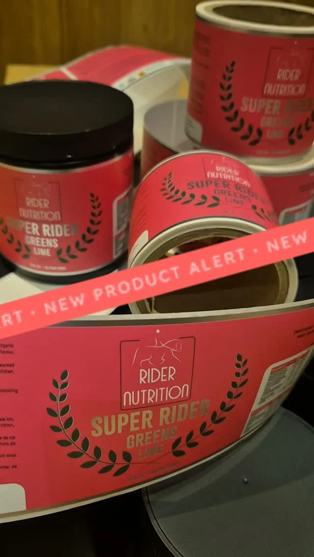 Alerte nouveauté !💯 
Super Rider "Greens" - Superaliments @ridernutrition 🌱🥦🥬🥒 apporte aux cavaliers les nutriments essentiels au quotidien. 
Une boisson smoothie, facile à préparer, rafraîchissante au goût citron vert. 🍋‍🟩

✨️ Une flore intestinale saine (pro-biotiques). 
✨️ Une bonne production d'énergie.
✨️ Une concentration mentale 
Super Rider 'Greens' est une véritable dose instantanée de 'bien-être cavaliers'🏆

Pour commander aujourd'hui ou d'avoir plus d'informations envoyez nous votre message. 📦
Bientôt disponible en boutique et en ligne.

🇪🇺🇬🇧
New product alert ! 💯
Super Rider "Greens" - Superfood @ridernutrition 🥬🥦🌱🥒 Supports important daily nutrition for equestrians. A refreshing lime flavour smoothie drink, easy to prepare. 

✨️Healthy intestinal flora (probiotics).
✨️ Energy production 
✨️ Mental focus
Super Rider 'Greens' is an instant dose of rider-boosting wellness. 🏆

To order today or to have more info, please just send us a message. 📦
Soon available online et in store.